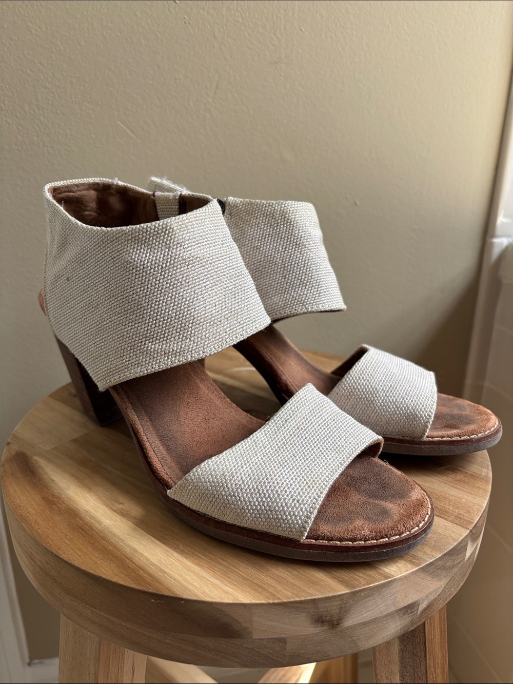 Toms Natural Linen Fabric Open-Toe Block Heel Sandals